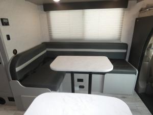 Freelander 21RSS Chevy 4500 Photo