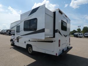 Freelander 21RSS Chevy 4500 Photo
