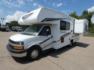 Freelander 21RSS Chevy 4500 Photo