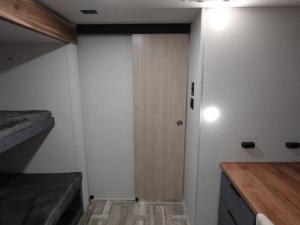 Tracer 32DSB Photo