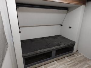 Tracer 32DSB Photo