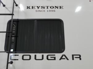 Cougar Half-Ton 25FKD Photo