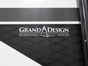 Reflection 100 Series 28RL Photo