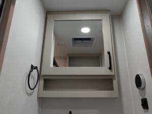 Reflection 100 Series 28RL Photo