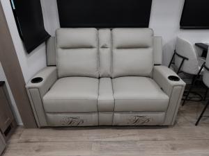 Reflection 100 Series 28RL Photo