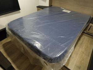 Reflection 100 Series 28RL Photo