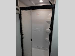 Reflection 100 Series 28RL Photo