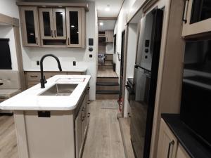 Reflection 100 Series 28RL Photo