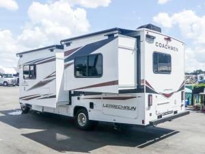 Leprechaun 260DS Ford 450 Photo