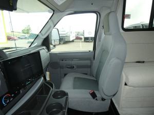 Freelander 27QB Ford 350 Photo