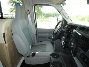 Freelander 27QB Ford 350 Photo