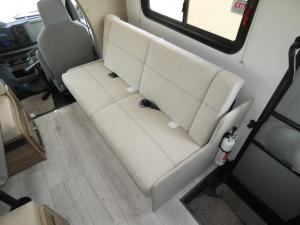Freelander 27QB Ford 350 Photo