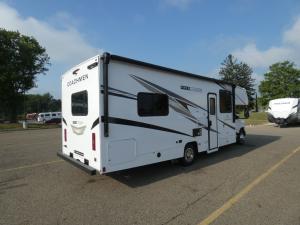 Freelander 27QB Ford 350 Photo