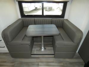 Odyssey 24B Photo