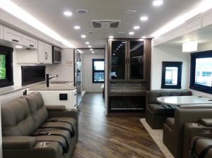 Accolade 37M Photo