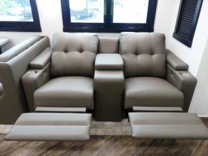 Accolade 37M Photo
