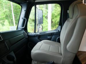 Accolade 37M Photo