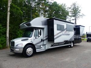 Accolade 37M Photo