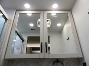 Accolade 37M Photo