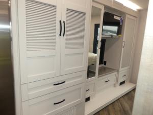Accolade 37M Photo