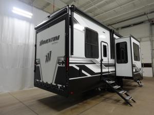 Momentum G-Class 320G Photo