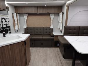 Wildwood X-Lite 24RLXL Photo
