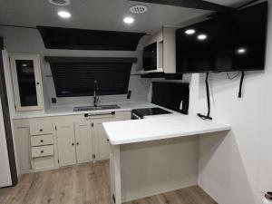 Northern Spirit Ultra Lite 2565FK Photo