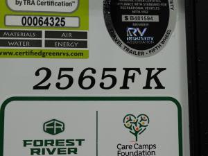 Northern Spirit Ultra Lite 2565FK Photo