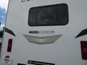 Freelander 27QB Chevy 3500 Photo