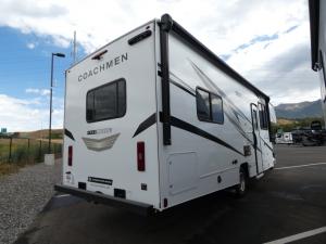 Freelander 27QB Chevy 3500 Photo