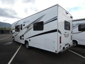 Freelander 27QB Chevy 3500 Photo