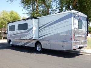 Adventurer 34W Photo