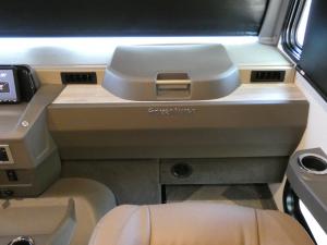 Adventurer 34W Photo