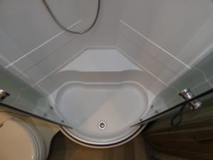 Adventurer 34W Photo