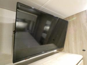 Adventurer 34W Photo