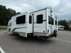 Cougar Half-Ton 25RDS Photo