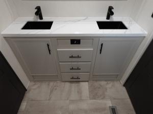 Sanibel 38LAUNDRY Photo