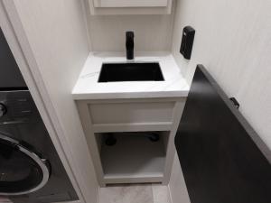 Sanibel 38LAUNDRY Photo