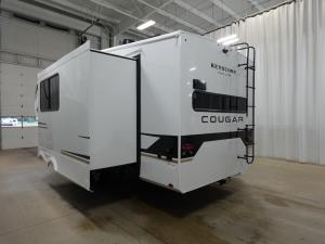 Cougar Half-Ton 26RKE Photo