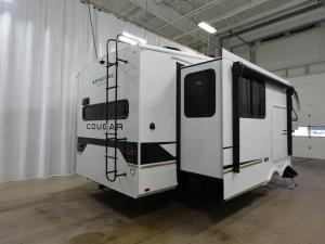 Cougar Half-Ton 26RKE Photo