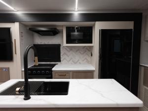 Salem Hemisphere 271RL Photo