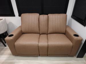 Salem Hemisphere 271RL Photo