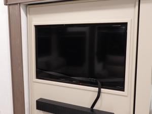 Cougar Half-Ton 26RKE Photo