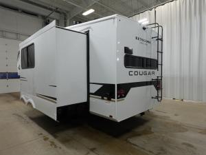 Cougar Half-Ton 26RKE Photo