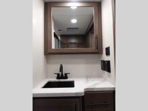 Cougar Half-Ton 26RKE Photo