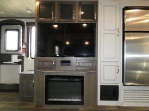 Cougar Half-Ton 30RKD Photo