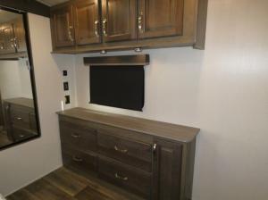 Cougar Half-Ton 30RKD Photo