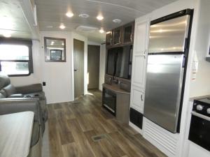 Cougar Half-Ton 30RKD Photo