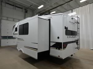Cougar Half-Ton 23MLE Photo