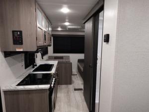 Hideout Sport Double Axle 200RL Photo